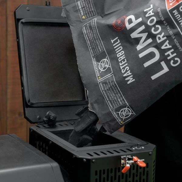 Masterbuilt Gravity SeriesĀ® 560 + Bulk Lump Charcoal Bundle Grills