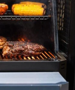 Masterbuilt Grills Gravity Series® 800 + Bulk Lump Charcoal Bundle