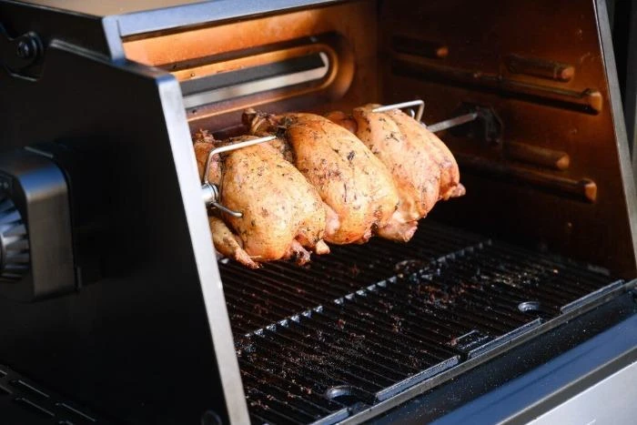 Fuel & Accessories MasterbuiltĀ® Gravity SeriesĀ® Rotisserie Kit